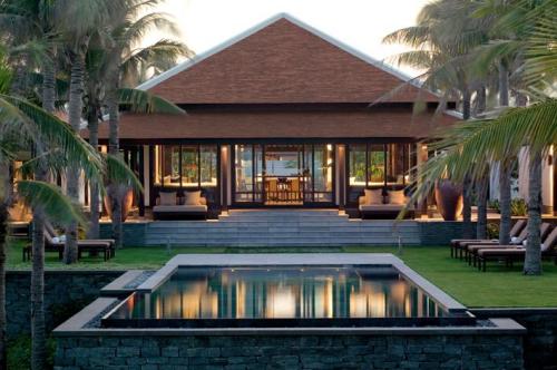 Central coastal resorts win spot on Condé Nast Traveler list